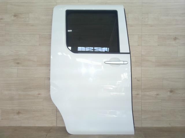 【中古】中古部品 ハイゼットキャディー LA700V 右ﾘｱﾄﾞｱ 【3310390100-240821001513300】