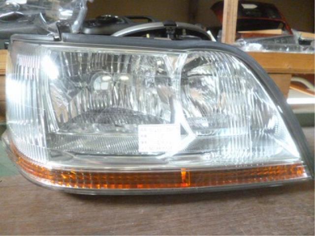 【中古】中古部品 クラウンマジェスタ JZS177 右ﾍｯﾄﾞﾗﾝﾌﾟ 【3310160100-001167526910800】