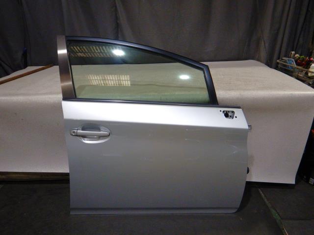 【中古】中古部品 プリウス ZVW30 右ﾌﾛﾝﾄﾄﾞｱ 【3330810100-240829000313100】 14,553円