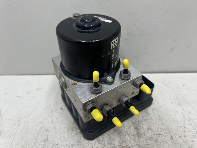 【中古】中古部品 VW ゴルフトゥーラン 1TCAV ABSｱｸﾁｭｴｰﾀｰ 【3310070100-000090734742500】
