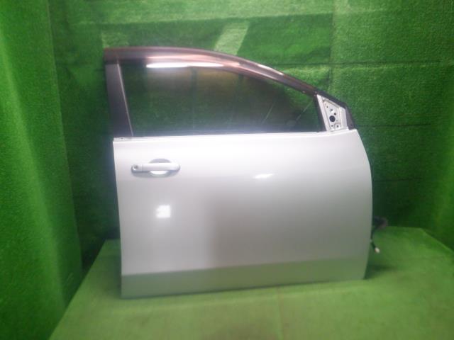 【中古】中古部品 ウイングロード NY12 右ﾌﾛﾝﾄﾄﾞｱ 【3330420100-240829000213100】 11,640円