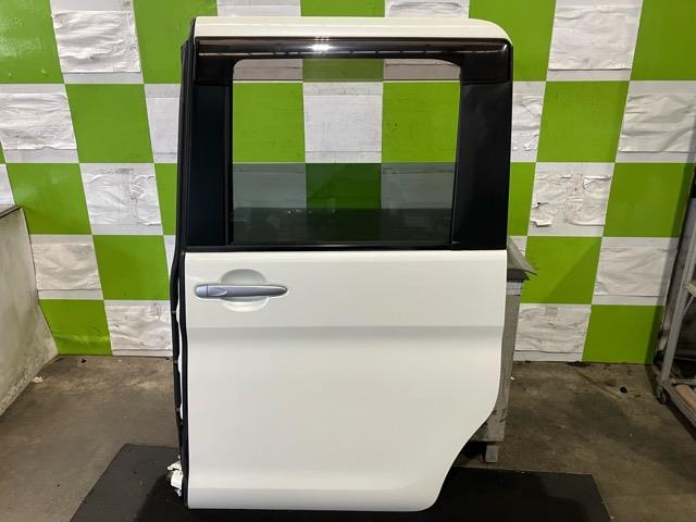 【中古】中古部品 タント LA600S 左ﾘｱﾄﾞｱ 【3330530100-000005295513400】
