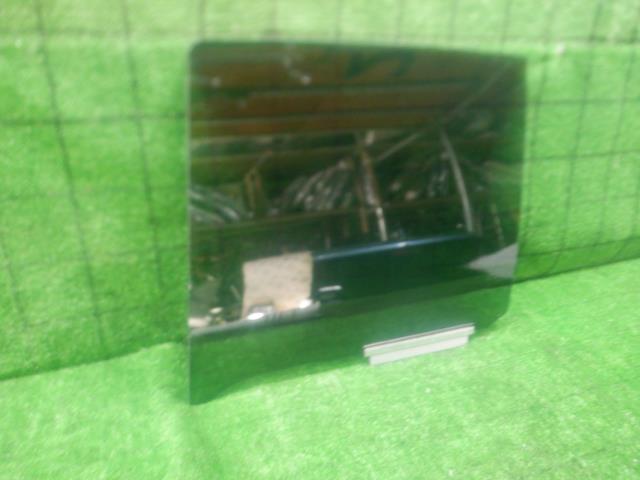 【中古】中古部品 パッソ KGC35 左リアドアガラス 【3330420100-240902000213430】