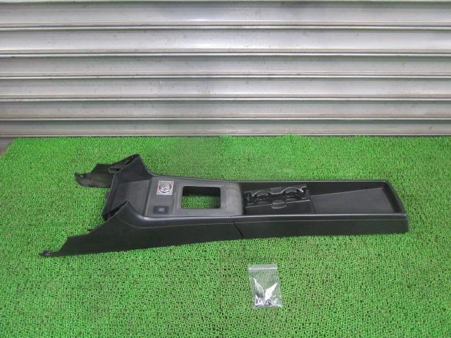 【中古】中古部品 エクシーガ YAM コンソールボックス 【3330540100-240910001177100】|e-cleマート