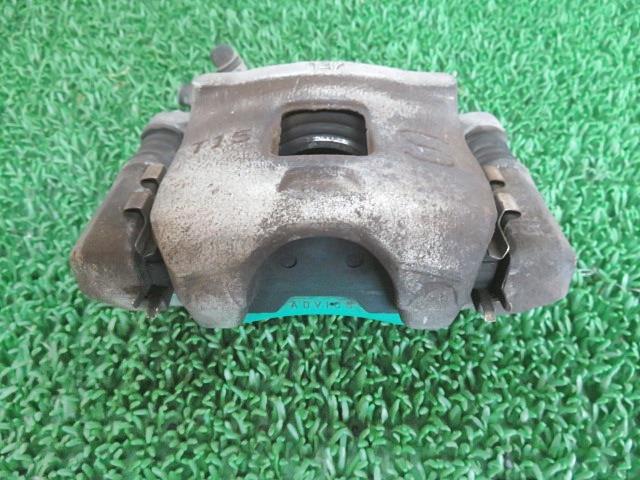 中古部品 キャリィ DA63T 左フロントキャリパー