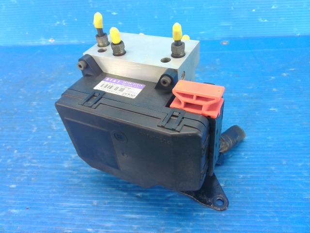 【中古】中古部品 ジムニー JB23W ABSｱｸﾁｭｴｰﾀｰ 【3310550000-240903000442500】