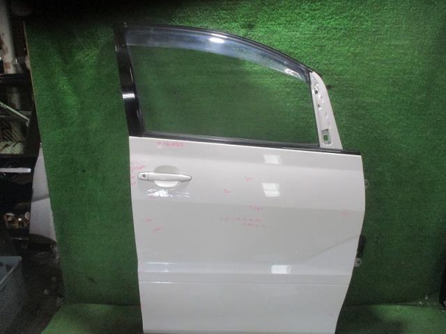 【中古】中古部品 アルファード ATH10W 右ﾌﾛﾝﾄﾄﾞｱ 【3500080000-240119001113100】