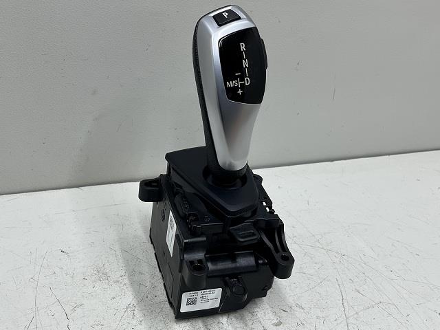【中古】中古部品 BMW 1シリーズ 1A16 ｼﾌﾄﾚﾊﾞｰ 【3310070100-0000Y0756737850】