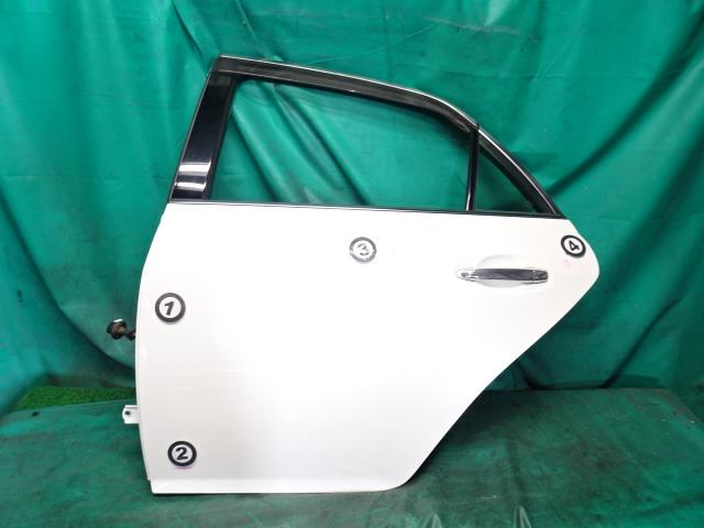 【中古】中古部品 マークＸ GRX120 左ﾘｱﾄﾞｱ 【3330990500-240920000713400】