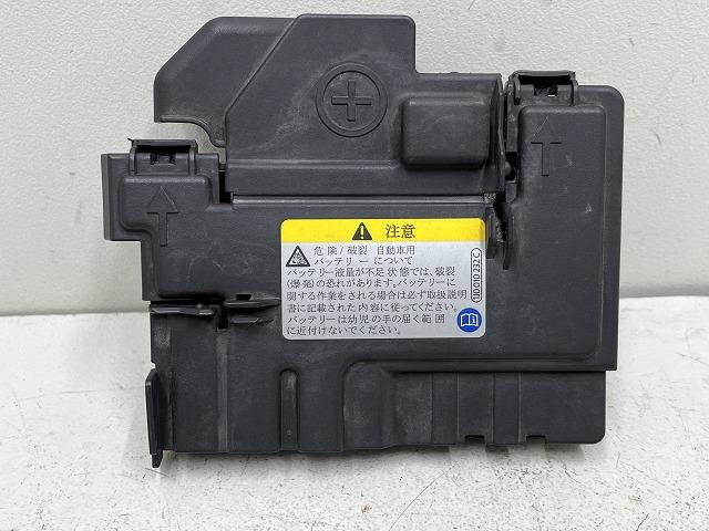 【中古】中古部品 VW ポロ 6RCBZ ﾋｭｰｽﾞﾎﾞｯｸｽ 【3310070100-0000Y0758167800】