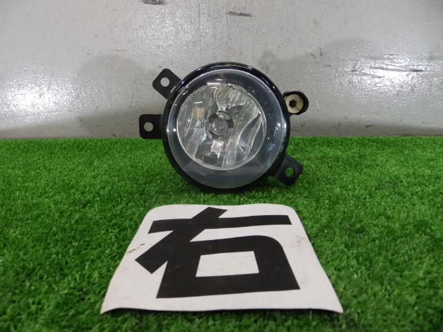 【中古】中古部品 BMW X1 VL18 右ﾌｫｸﾞﾗﾝﾌﾟ 【3260250000-000024183010850】
