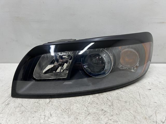 【中古】中古部品 ボルボ 30シリーズ MB5244 左ﾍｯﾄﾞﾗﾝﾌﾟ 【3310070100-000090762310900】