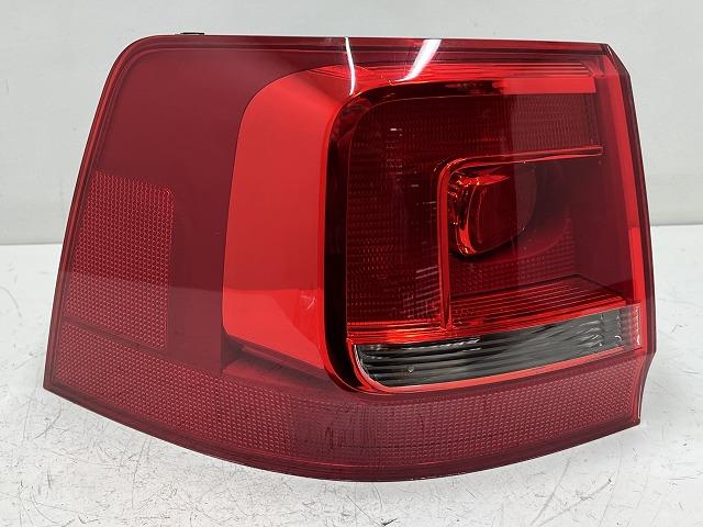 【中古】中古部品 VW シャラン 7NCAV 左ﾃｰﾙﾗﾝﾌﾟ 【3310070100-000090762115600】