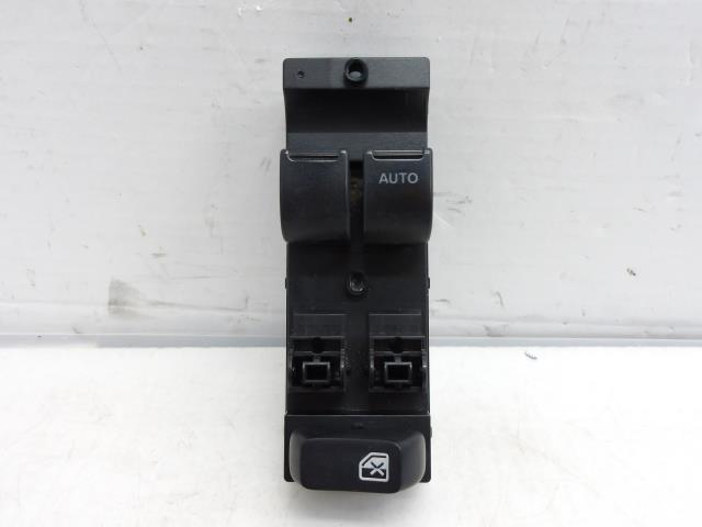 【中古】中古部品 エブリィ DA64V ﾊﾟﾜｰｳｲﾝﾄﾞｳｽｲｯﾁ 【3310250100-000243036161900】