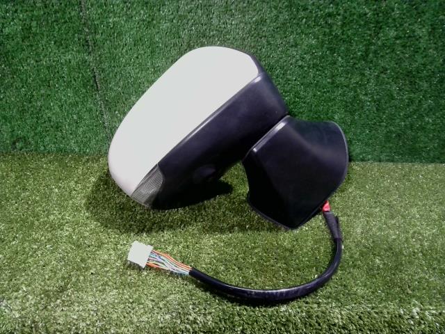 【中古】中古部品 ルーミー M900A 右ｻｲﾄﾞﾐﾗｰ 【3260300000-240930000613500】