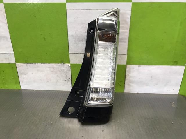【中古】中古部品 Ｎ－ＢＯＸ JF1 右ﾃｰﾙﾗﾝﾌﾟ 【3330530100-000005299615500】 6,604円