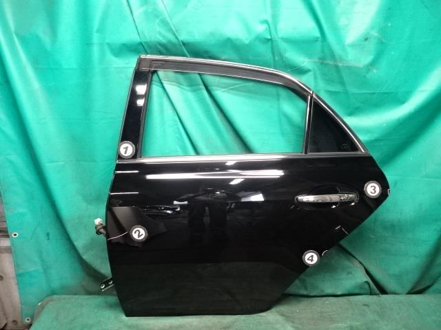 【中古】中古部品 マークＸ GRX120 左ﾘｱﾄﾞｱ 【3330990500-241004000213400】 11,011円