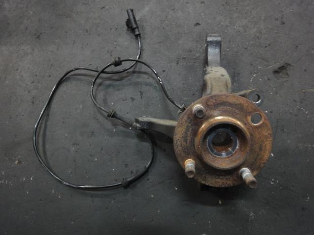 【中古】中古部品 マーチ AK12 右ﾌﾛﾝﾄﾅｯｸﾙﾊﾌﾞ 【3340220100-001316011444310】