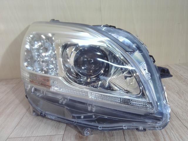 【中古】中古部品 マークＸジオ ANA10 右ﾍｯﾄﾞﾗﾝﾌﾟ 【3310390100-240907000610800】
