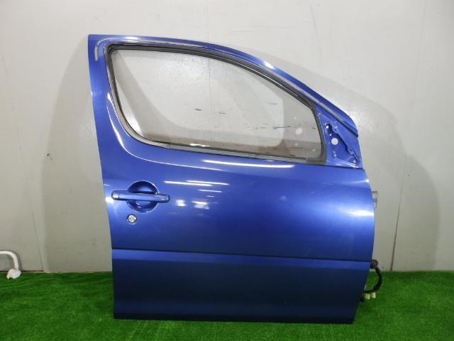 【中古】中古部品 ＹＲＶ M201G 右ﾌﾛﾝﾄﾄﾞｱ 【3260250000-000024213113100】