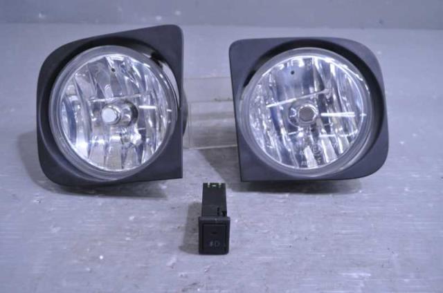 【中古】中古部品 ワゴンR MH22S 右フォグランプ 【3310580000-241014000310850】