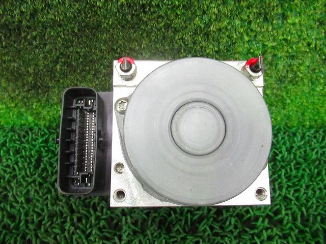 【中古】中古部品 エブリィ DA17V ABSｱｸﾁｭｴｰﾀｰ 【3330210100-000036159842500】 13,298円