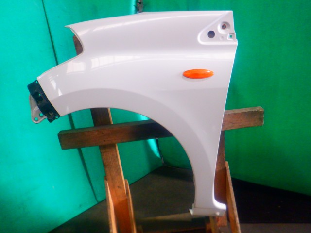 【中古】中古部品 ミラ L275S 左ﾌﾛﾝﾄﾌｪﾝﾀﾞｰ 【3340140100-000024244110700】