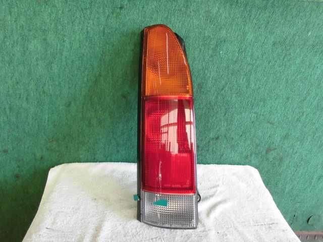 【中古】中古部品 ハイゼット S200V 左ﾃｰﾙﾗﾝﾌﾟ 【3310420000-000002302915600】