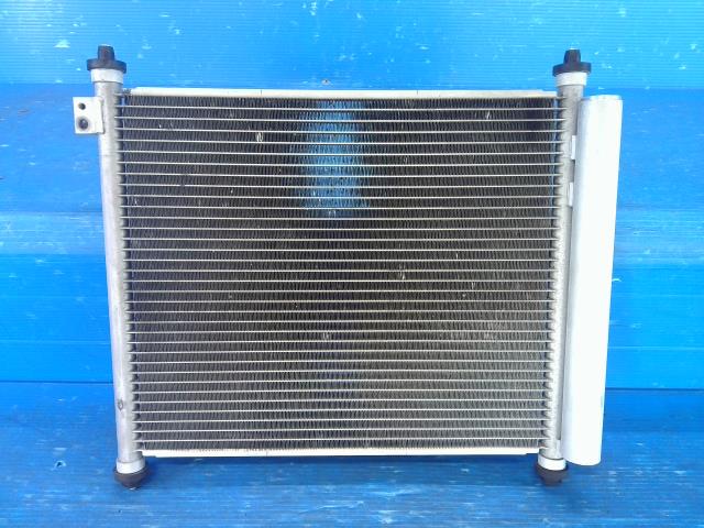 【中古】中古部品 モコ MG22S ｺﾝﾃﾞﾝｻｰ 【3310550000-241008002760600】 7,877円