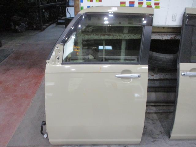 【中古】中古部品 ムーヴキャンバス LA800S 左ﾌﾛﾝﾄﾄﾞｱ 【3310160100-000004396013200】｜e-cleマート 28,116円