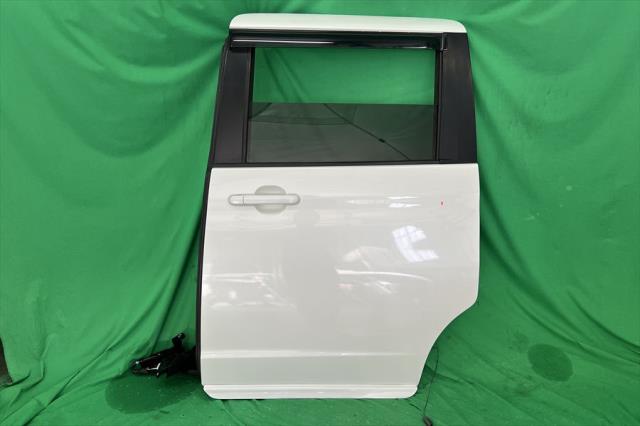 【中古】中古部品 パレット MK21S 左ﾘｱﾄﾞｱ 【3330240100-002024648613400】 14,768円