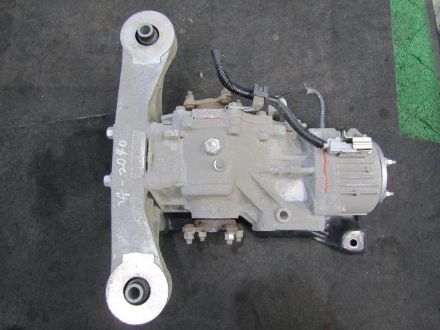【中古】中古部品 ノア ZRR85G ﾘｱﾘｼﾞｯﾄﾃﾞﾌ 【3330200100-242040000041220】｜e-cleマート