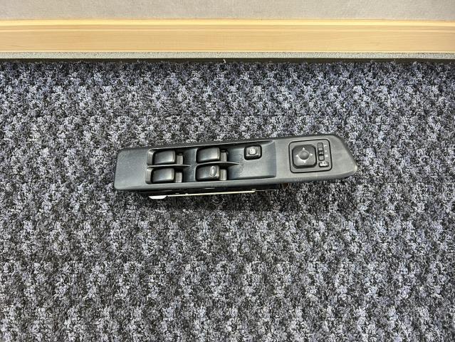 【中古】中古部品 パジェロイオ H76W ﾊﾟﾜｰｳｲﾝﾄﾞｳｽｲｯﾁ 【3330440100-241028000161900】