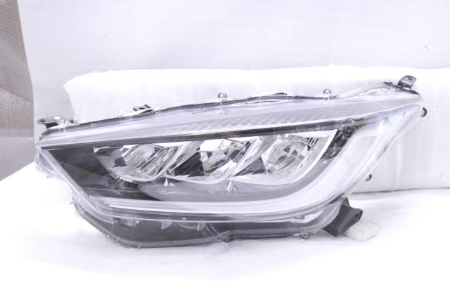 【中古】中古部品 ヤリス MXPA10 左ﾍｯﾄﾞﾗﾝﾌﾟ 【3260520000-241029501610900】｜e-cleマート 21,922円