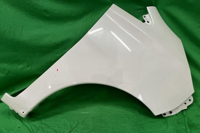 【中古】中古部品 ｅＫカスタム B11W 右ﾌﾛﾝﾄﾌｪﾝﾀﾞｰ 【3330240100-002024655510600】