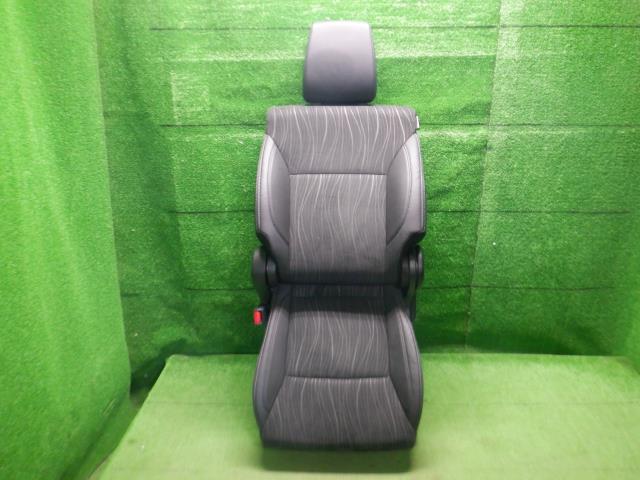 【中古】中古部品 ソリオ MA36S アシスタントシート 【3330420100-220920000470600】|e-cleマート