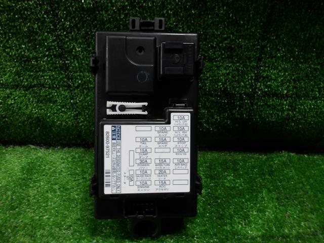 【中古】中古部品 ハイゼット S210P ﾋｭｰｽﾞﾎﾞｯｸｽ 【3330420100-241031000167800】
