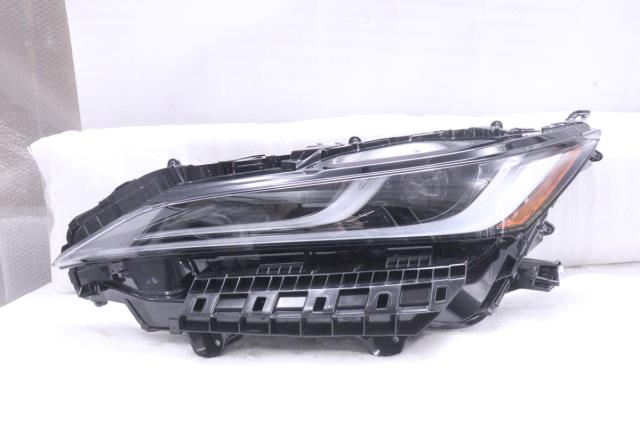 【中古】中古部品 ハリアー MXUA80 左ﾍｯﾄﾞﾗﾝﾌﾟ 【3260520000-241112500510900】