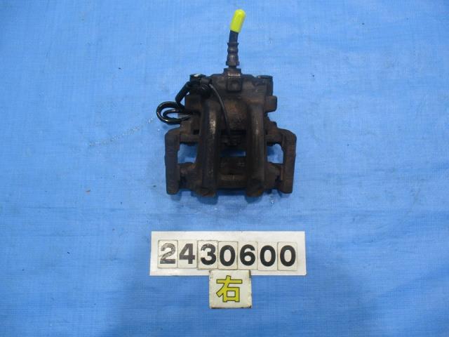 【中古】中古部品 BMW 3シリーズ 3D20 右ﾘｱｷｬﾘﾊﾟｰ 【3310040100-000243060044430】