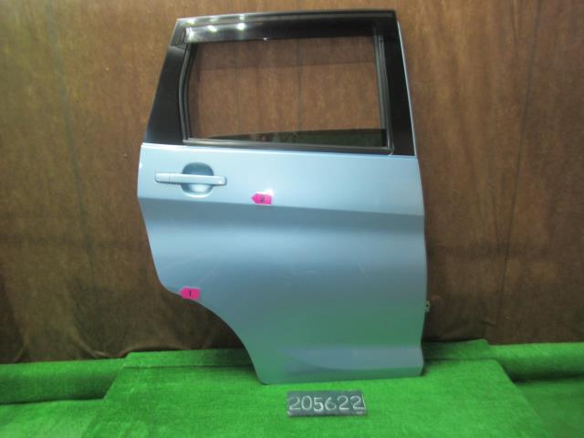 【中古】中古部品 ｅＫワゴン B11W 右ﾘｱﾄﾞｱ 【3310120100-241112000313300】