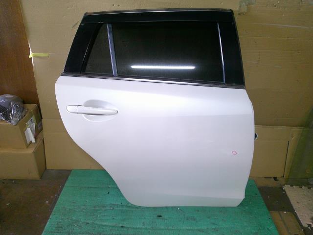 【中古】中古部品 アテンザ GJ2FW 右ﾘｱﾄﾞｱ 【3310410000-000223043713300】