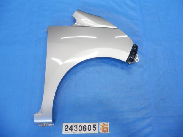 【中古】中古部品 ムーヴ LA100S 右ﾌﾛﾝﾄﾌｪﾝﾀﾞｰ 【3310040100-000243060510600】 5,929円