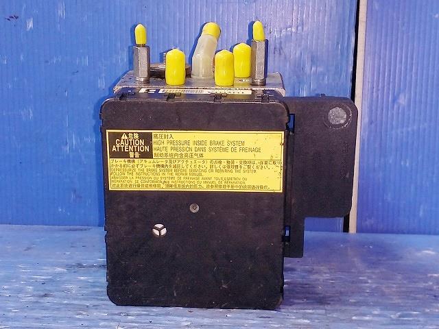 【中古】中古部品 プリウス NHW20 ABSｱｸﾁｭｴｰﾀｰ 【3310050100-000203029642500】