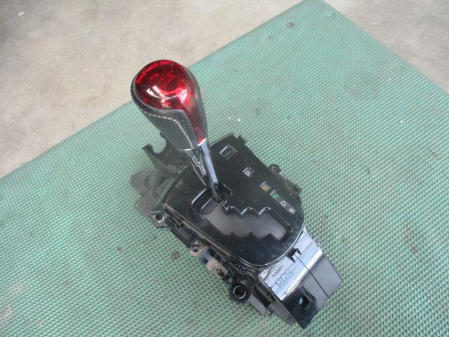 【中古】中古部品 アクア NHP10 ｼﾌﾄﾚﾊﾞｰ 【3310190100-000244010937850】