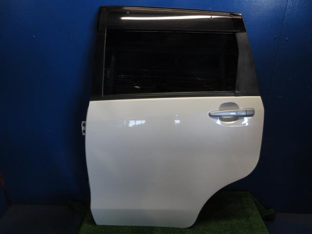 【中古】中古部品 ムーヴ LA100S 左ﾘｱﾄﾞｱ 【3310270100-000014500513400】