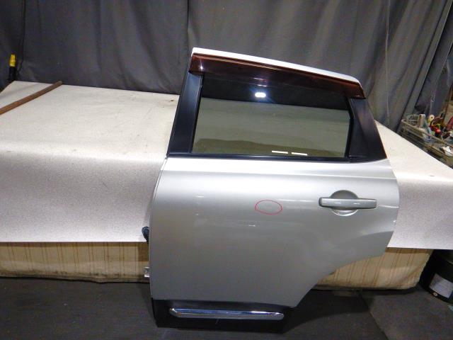 【中古】中古部品 デュアリス KNJ10 左リアドア 【3330810100-241114000213400】