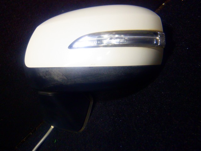 【中古】中古部品 ムーヴ LA100S 左ｻｲﾄﾞﾐﾗｰ 【3340140100-000024273013600】