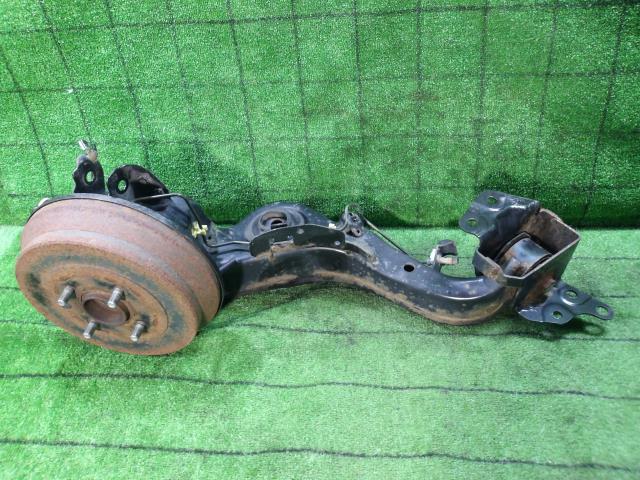 【中古】中古部品 NV150 ＡＤ VZNY12 右ﾘｱﾅｯｸﾙﾊﾌﾞ 【3330420100-241106000344410】