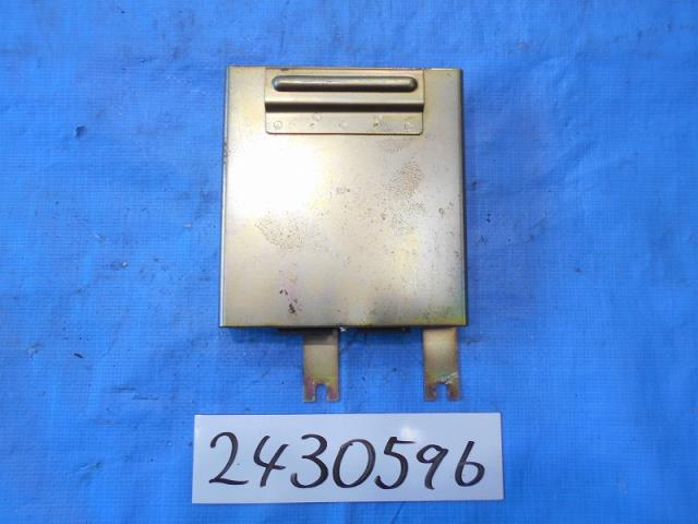 【中古】中古部品 グロリア VUY30 ｴﾝｼﾞﾝｺﾝﾋﾟｭｰﾀｰ 【3310040100-000243059663100】