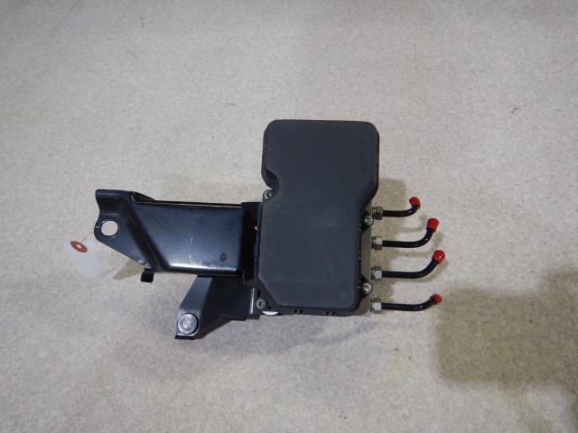 【中古】中古部品 デイズ B21W ABSｱｸﾁｭｴｰﾀｰ 【3330810100-241118000542500】